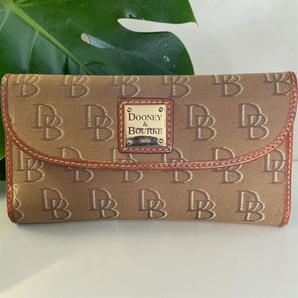Dooney & Bourke Signature Monogram Continental Clutch Wallet. EUC